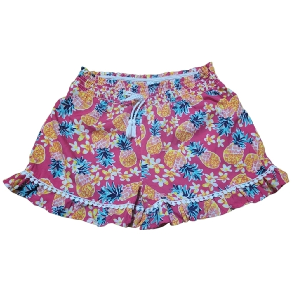 Pink Shirts With White‎ Flowers And Pineapple Print Shorts